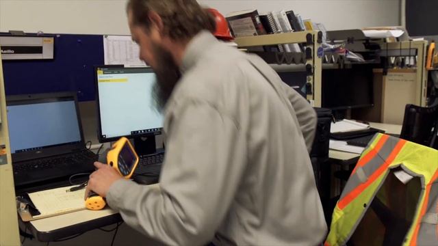 Fluke TiS20+ Thermal Camera: Asset Tagging Demonstration смотреть онлайн