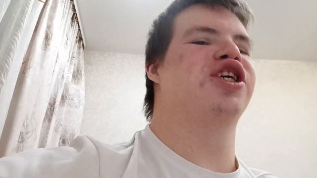 фонари моргают на улице там Новый год и светится каждый день