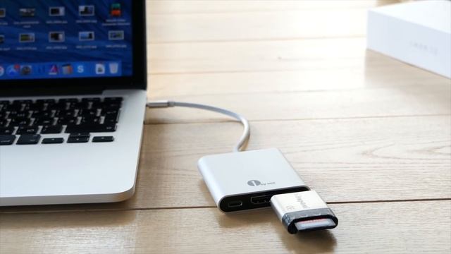 Add Extra Ports to the Apple Macbook Ports Using 1byone USB C Adapter смотреть онлайн