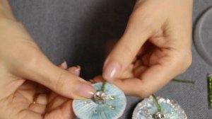 Брошь из бисера Одуванчик | Как сделать брошь своими руками | Мастер-класс