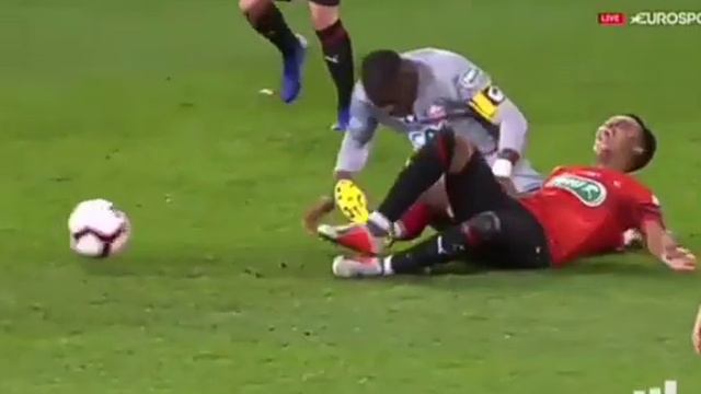 Adama Soumaoro & Roberto Soriano Red Cards vs Ac Milan|Bologna vs Ac Milan| смотреть онлайн