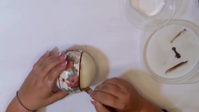Decoupage bombka z mikrokulkami - tutorial DIY смотреть онлайн