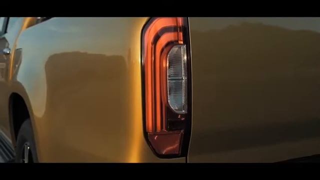 Mercedes-Benz X-Class- The Beginning of a New Era 2017 смотреть онлайн