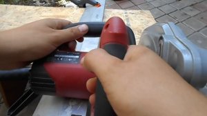 как ровно резать дисковой пилой  ( лайфхак)