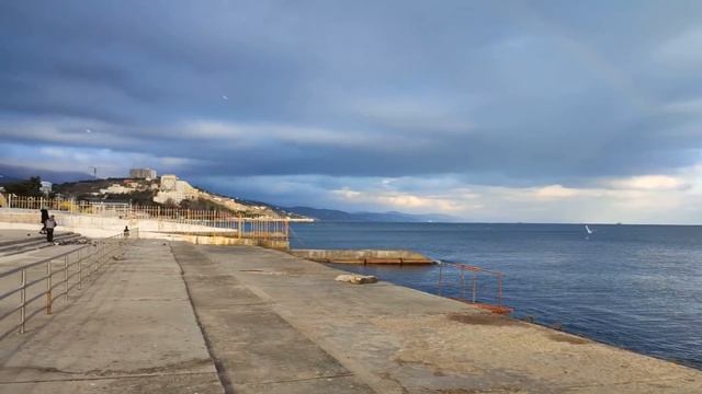 Алушта 14 01 22г. Переменчивая КРЫМСКАЯ ПОГОДА/Грядут ПЕРЕМЕНЫ/Центральная набережная/Гости города. смотреть онлайн