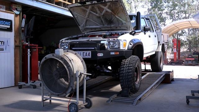 Spicy 3L Hilux! смотреть онлайн