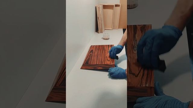 Rosewood Veneer Color Change After Oiling