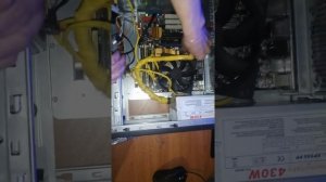 Не запускается материнская плата, что делать?