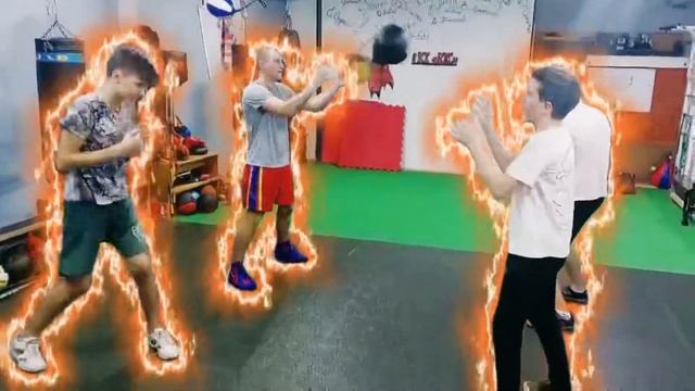 Тренировка — это аккумулятор, который необходимо постоянно заряжать. #вскбокс #бокс #тренер #боксер смотреть онлайн