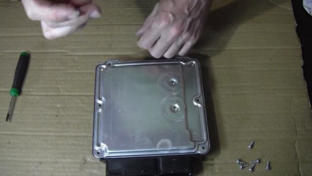 Volkswagen T5 Transporter Блок управления двигателем. Что внутри  ?