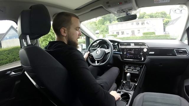 Volkswagen Touran - обзор и тест-драйв шустрого, семейного немецкого минивэна! смотреть онлайн