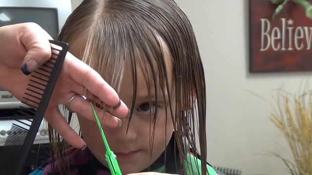 Curtain Bangs Tutorial | Little Girls Bangs Haircut смотреть онлайн