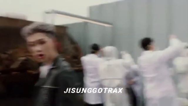 Stray Kids '神메뉴' M-V (mashup) МЕМЫ смотреть онлайн