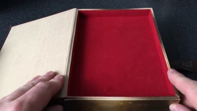 Fable III Collectors Edition Unboxing смотреть онлайн
