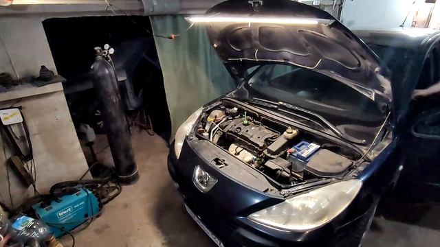 Замена жидкости в ГУР (ЭГУР) Peugeot 308 и Peugeot 307 смотреть онлайн