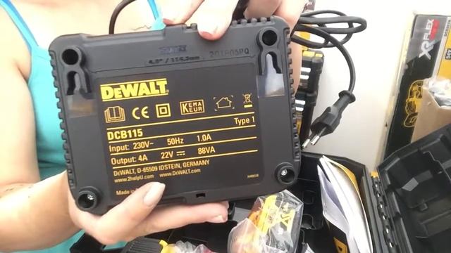 DeWALT DCF887P2 - DeWALT DCB184 - DeWALT DCB115 Biegowa Zakrętarka -