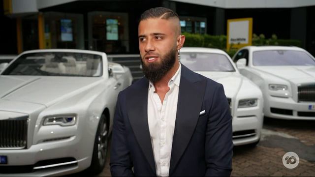 Real Estate Agent Mocked Online For Using Sports Cars To Sell Houses смотреть онлайн