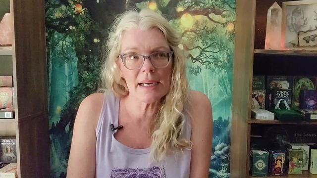 BIG STRUGGLES: Tarot Consumerism Vortex смотреть онлайн