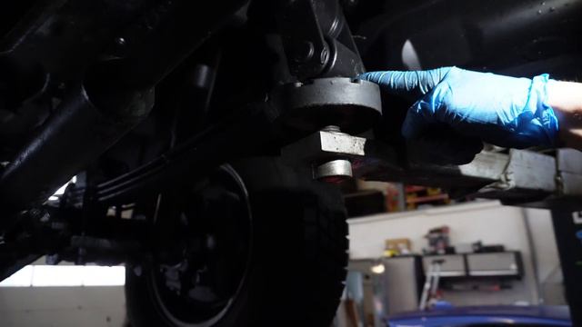 UAZ Buchanka - Aufbocken - Hebebühne смотреть онлайн