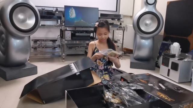 Grand Piano LEGO box opening смотреть онлайн
