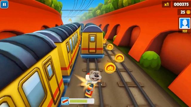 Talking Ben plays Subway Surfers смотреть онлайн