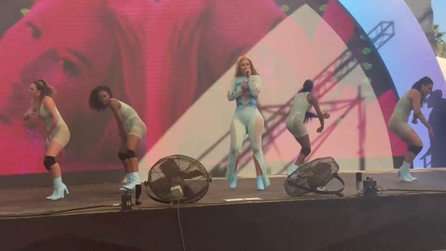 Fancy- Iggy Azalea live in Israel смотреть онлайн