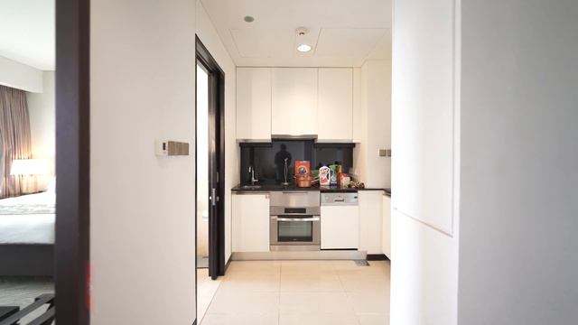 Spacious Studio Apartment with breathtaking views in The Address Dubai Marina, Dubai смотреть онлайн