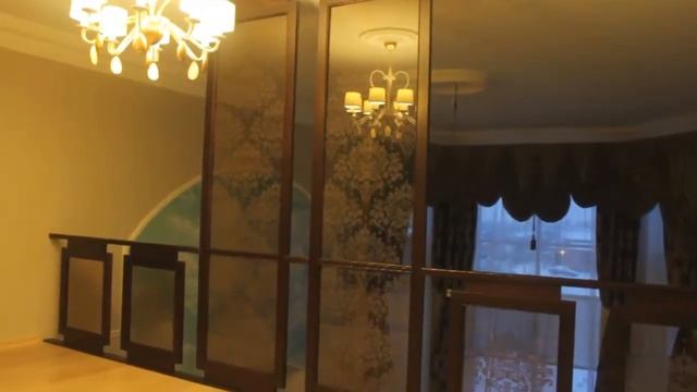 Гравировка на бронзовом стекле в лестнице. Стеклодизайн. Белгород. смотреть онлайн