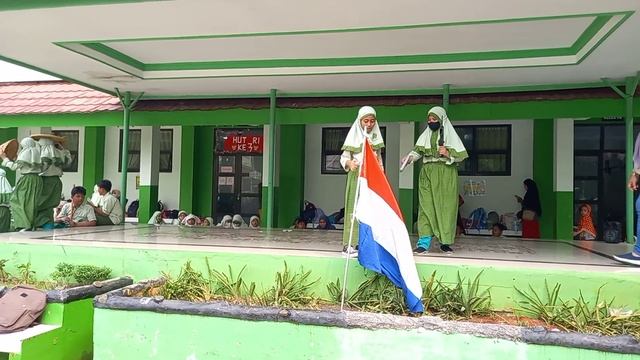 Gladi resik drama dari min 4 jakarta selatan kelas 5C смотреть онлайн