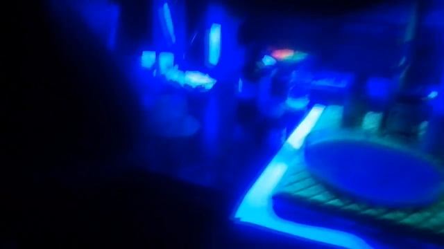 Эксперимент ! Твердая, светящееся жидкость своими руками ! смотреть онлайн