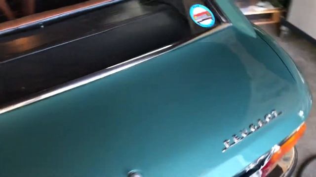 Restauration Peugeot 304 au Garage HALLEUR Classic Cars смотреть онлайн