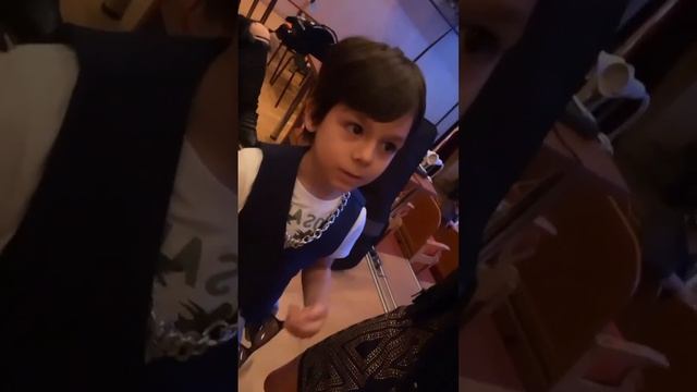 Будни Агаты Муцениеце - День Рождение Викулина, Маякин достал) смотреть онлайн