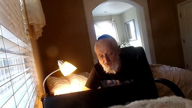 Она Мария в возрасти 50 лет родила меня....Я мой Отец и Дух Св. единосущные со мною..?Suleyman смотреть онлайн