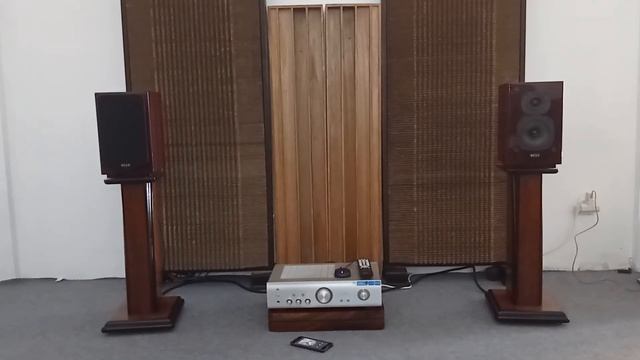 QUAD 77-11L speakers, driven by Cary Audio Design AE-3 MKII & DENON PMA-720 смотреть онлайн
