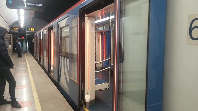 81-765/766/767.3 Москва На станции Савёловская Видео 19 окт. 2021 г. смотреть онлайн