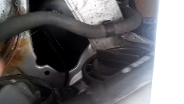 Mercedes W210 Small Headlight bulbs replacement/ Замена передних лампочек смотреть онлайн