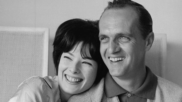 Bob Newhart - Comedian & Actor | Mini Bio | Biography смотреть онлайн