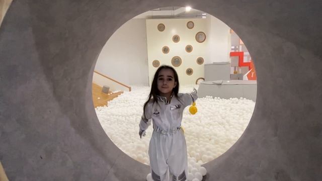 Если бы я был космонавтом! Лейла Эмирбекова стихи , стихи о космосе , День космонавтики смотреть онлайн