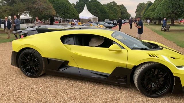 CRAZY Supercars, Hypercars and Classics at car show смотреть онлайн