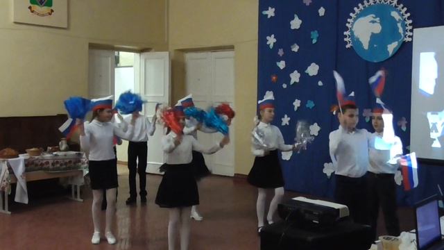 Танец "Вперёд, Россия" смотреть онлайн