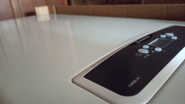 Распаковка — Газовый котел Ariston Cares XC 15 FF NG смотреть онлайн
