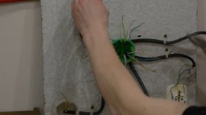 как разобраться в проводах в распределительной коробке