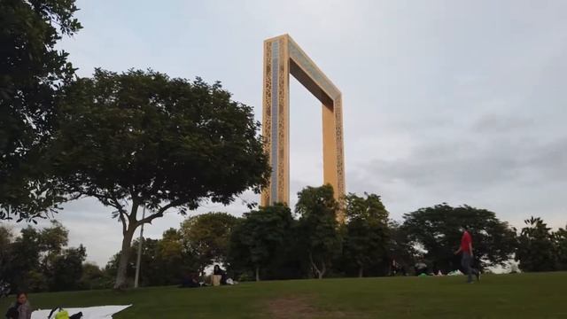 Золотая рамка Дубая. Часть первая. Парк Забиль смотреть онлайн