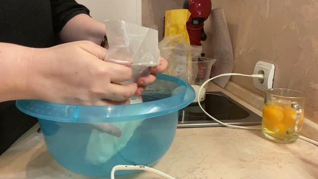 ВКУСНЫЙ ШОКОЛАДНЫЙ ТРЕХСЛОЙНЫЙ ЧИЗКЕЙК!!!!! смотреть онлайн