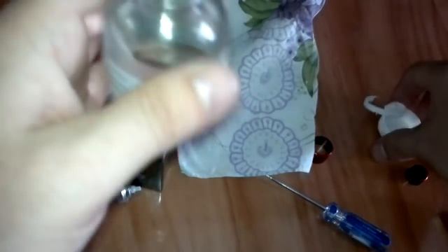 как открыть флакон с духами (одеколоном) и долить духи смотреть онлайн