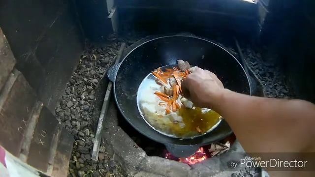 Дачная еда,плов на тандыре #плов#тандыр#вкуснаяеда#барбекю#дача смотреть онлайн