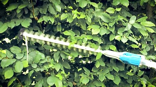 Makita Akku-Heckenschneider DUN500W смотреть онлайн