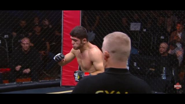 Очень зрелище и красивый бой Таджика. Точикистон ба пееееш