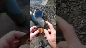 Почему уходит вода на ручном водяном насосе и как самому починить клапан качалки