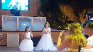 Свадьба поют дети